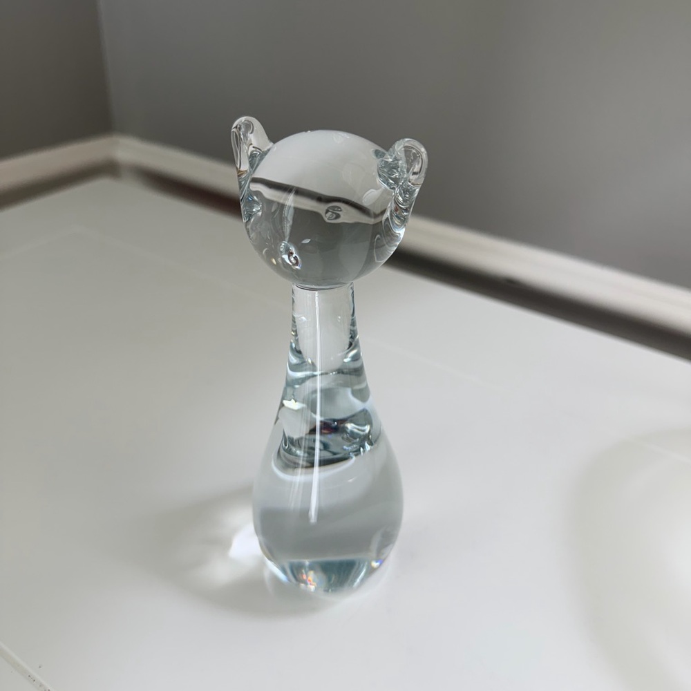 Konstglas hand sculpted Clear Glass Cat Sculpture. Signed